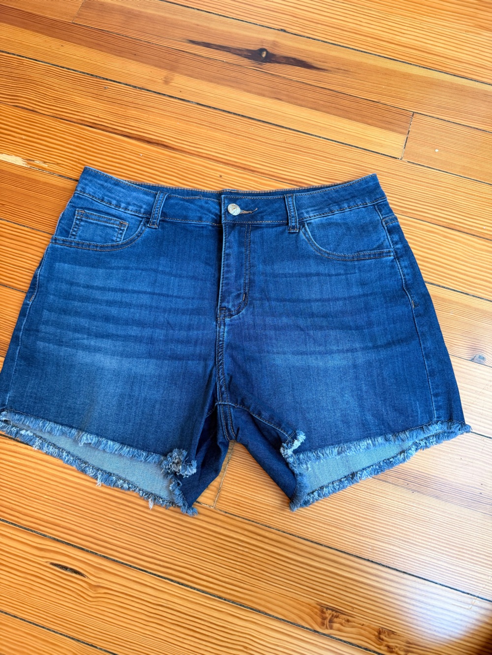 Women’s Dark Wash Jean Shorts Size 10 Stretch Denim Raw Hem Shorts